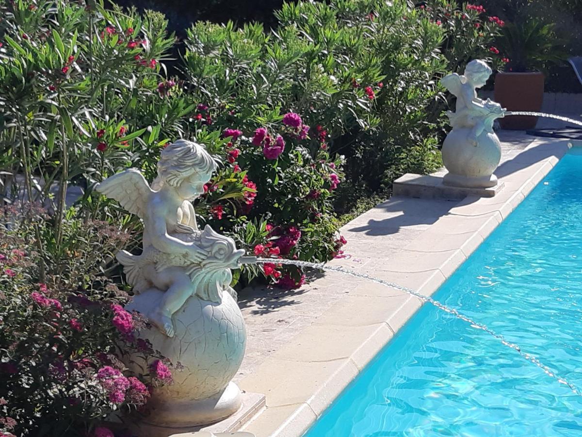 Les Chambres Manon - Piscine, Spa, Tennis Belcodene Dış mekan fotoğraf