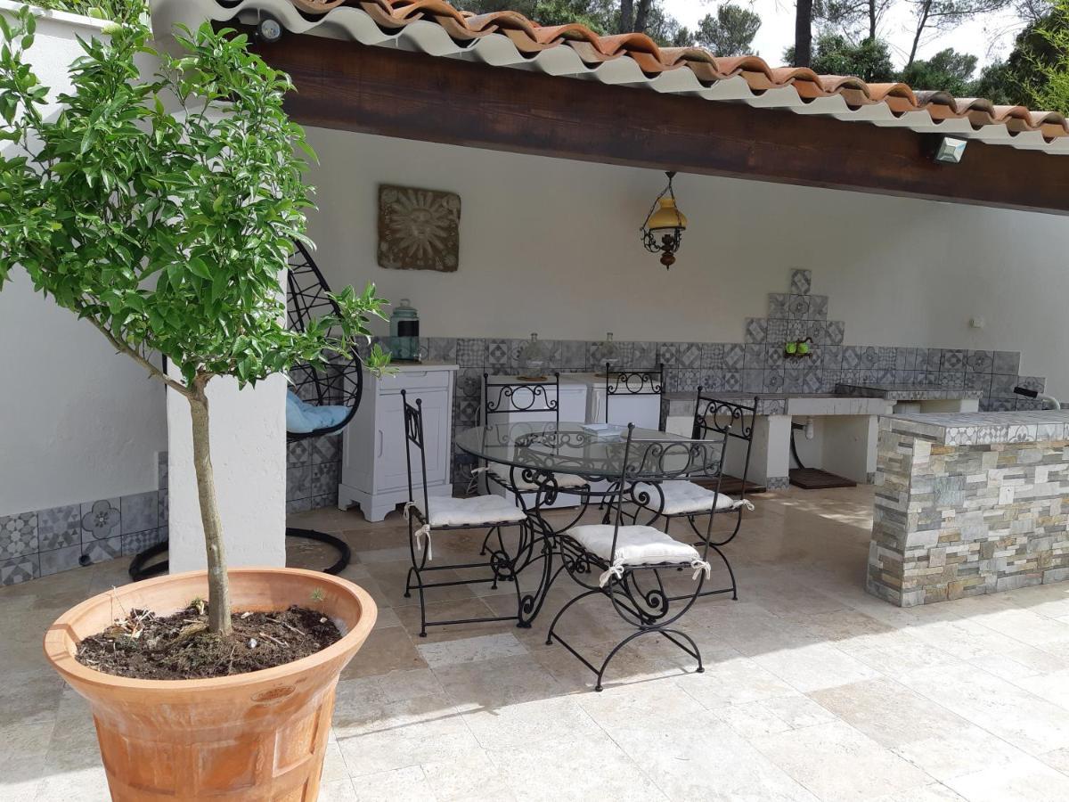 Les Chambres Manon - Piscine, Spa, Tennis Belcodene Dış mekan fotoğraf